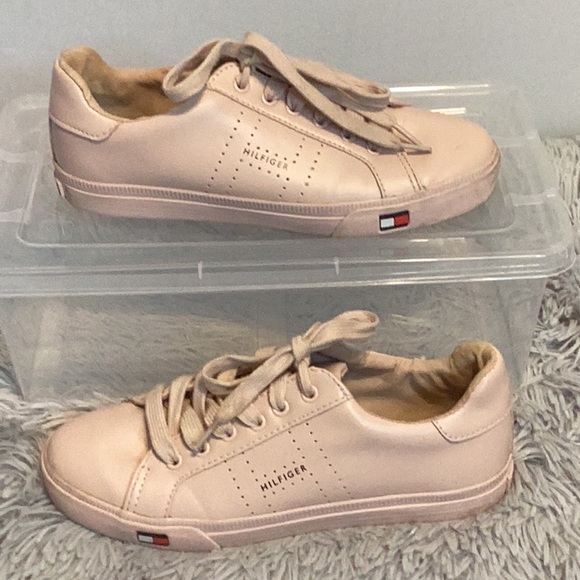 Tommy Hilfiger pink faux leather sneakers size 7 - Picture 1 of 7